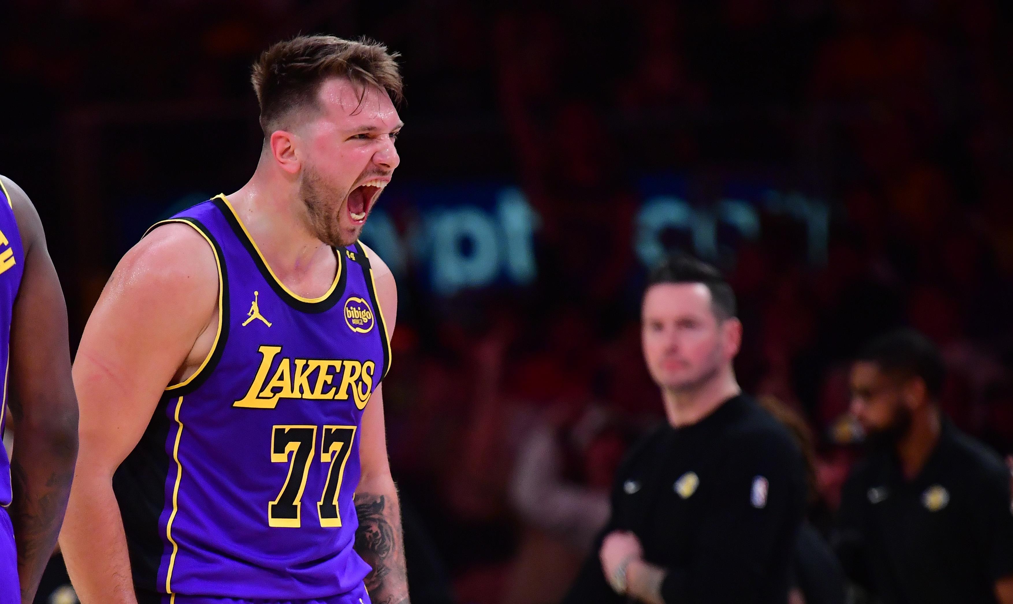 湖人主场大胜火箭，晋级西部半决赛