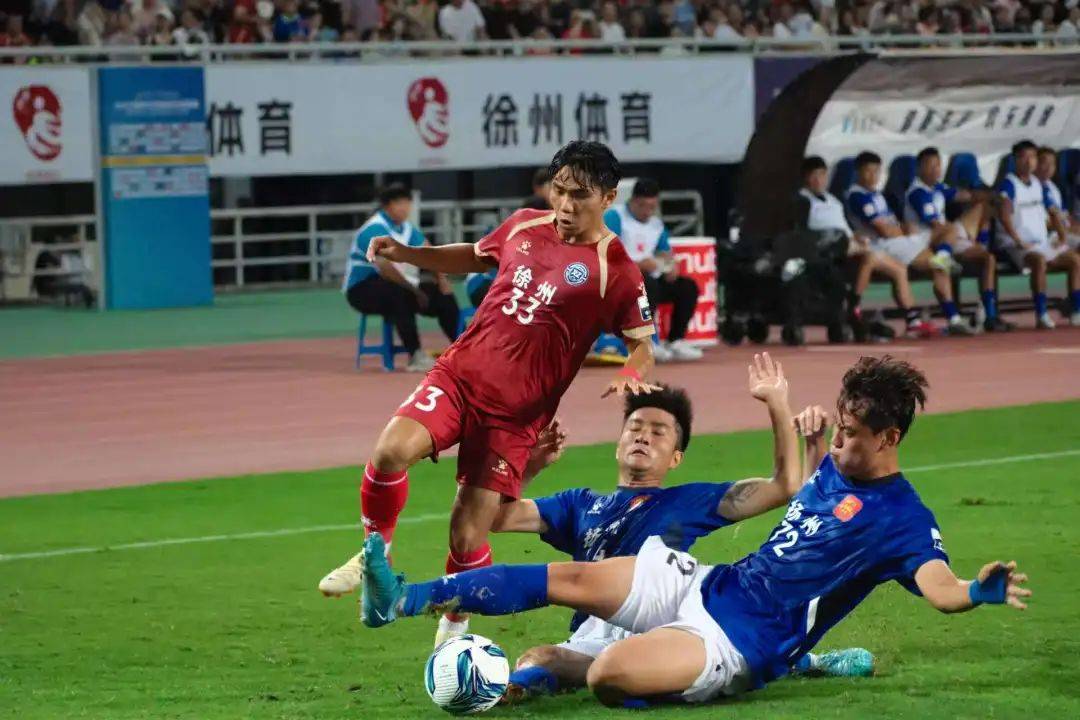 pg电子试玩-国内联赛战况激烈，球员们拼尽全力的简单介绍