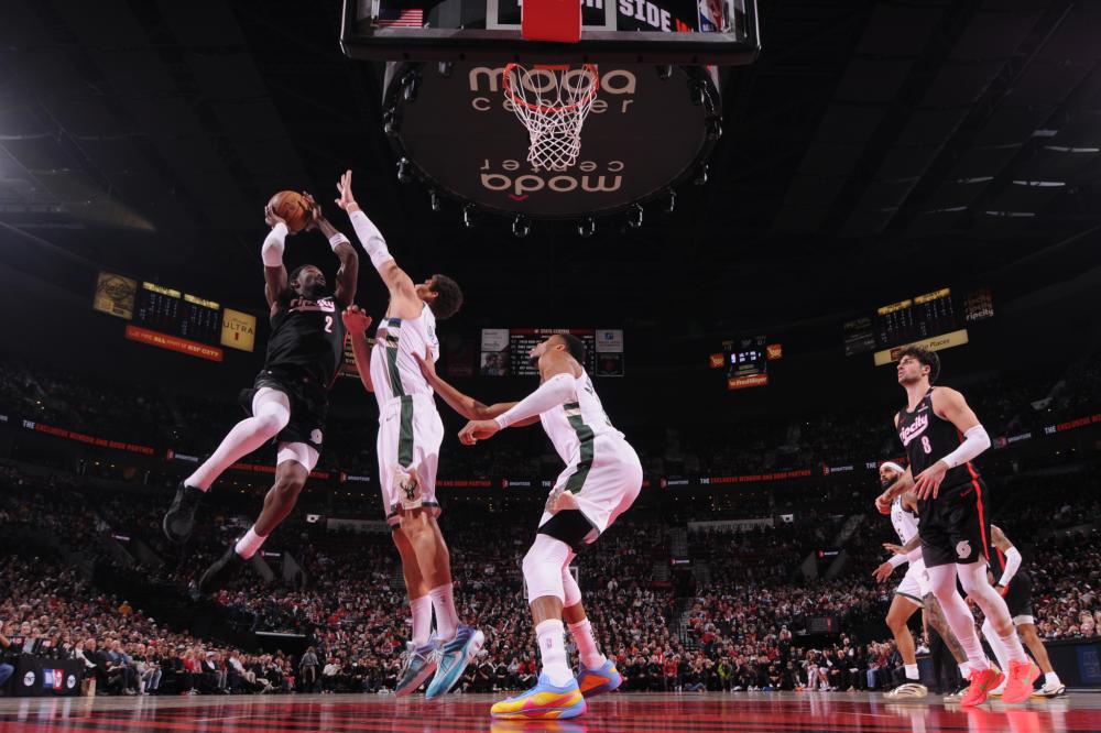 pg电子官网-包含雄鹿大胜黄蜂：字母哥全面发挥的词条