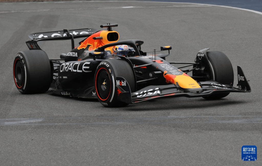 pg电子娱乐-红牛车队逆转红牛二队，塞恩斯统治全场