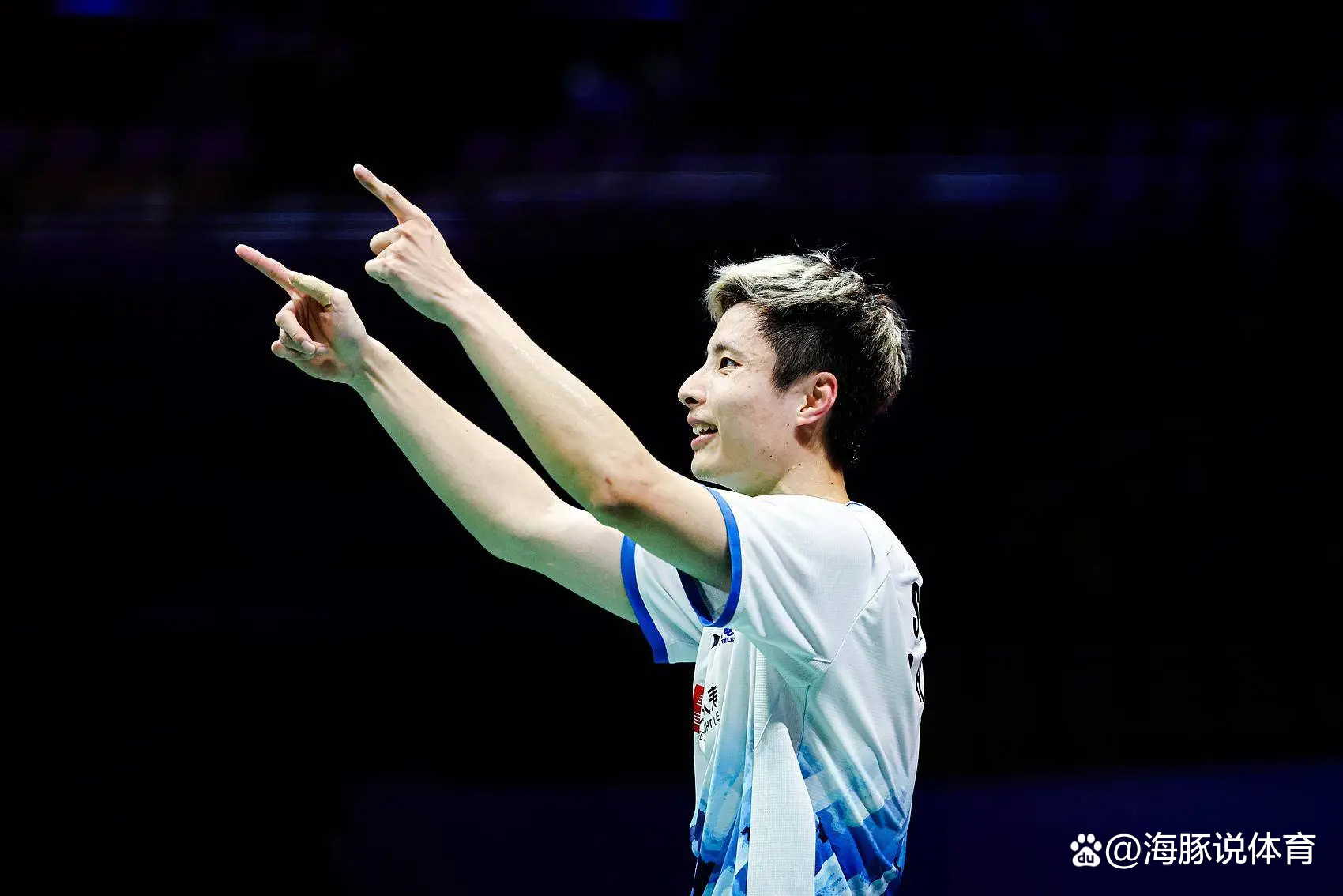 日本队轻取丹麦队,石宇奇惊艳四座 日本队轻取丹麦队,石宇奇惊艳四座