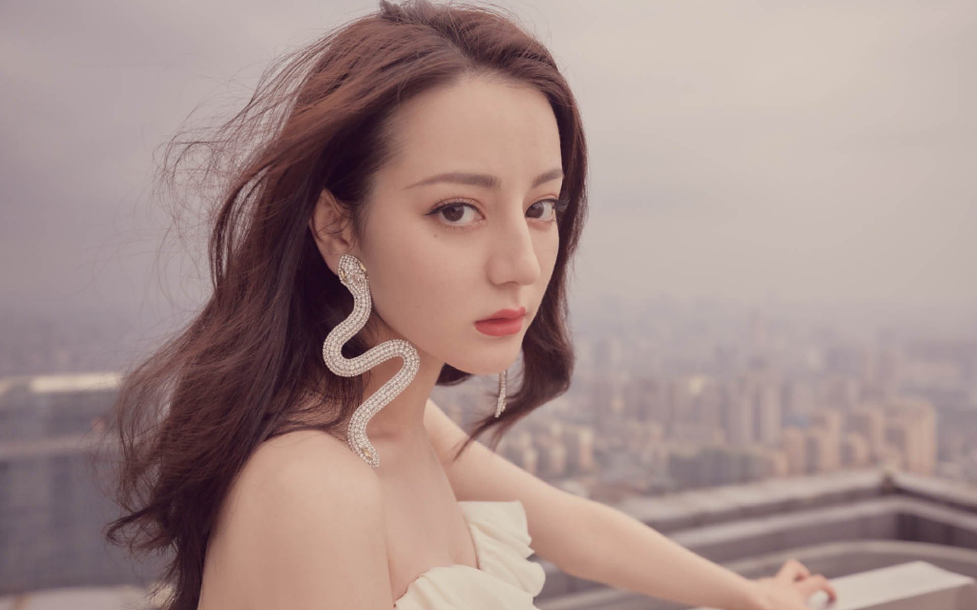 东方雄狮的怒吼与法国铁塔的统治，篮球世界的力量新格局