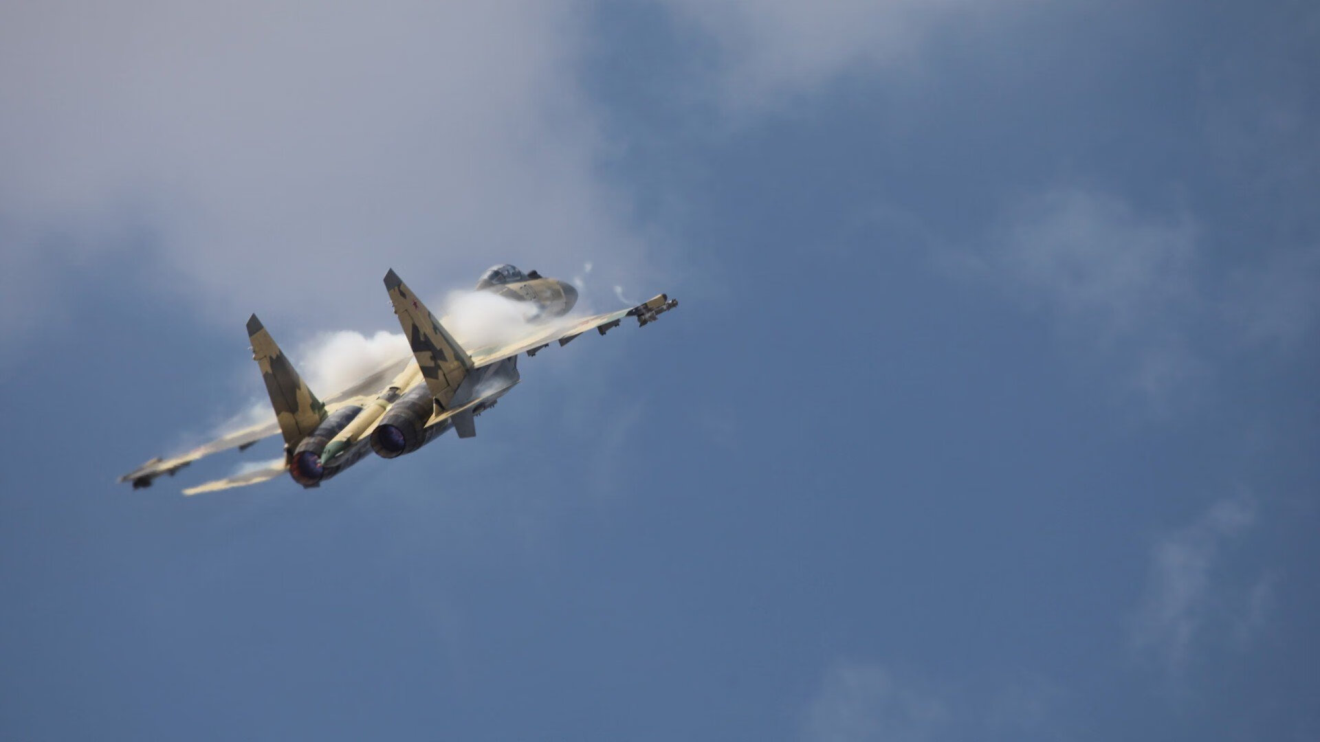 pg电子-绿白军团横扫希腊，帕尔默赛道夺魁，体育双星闪耀时刻