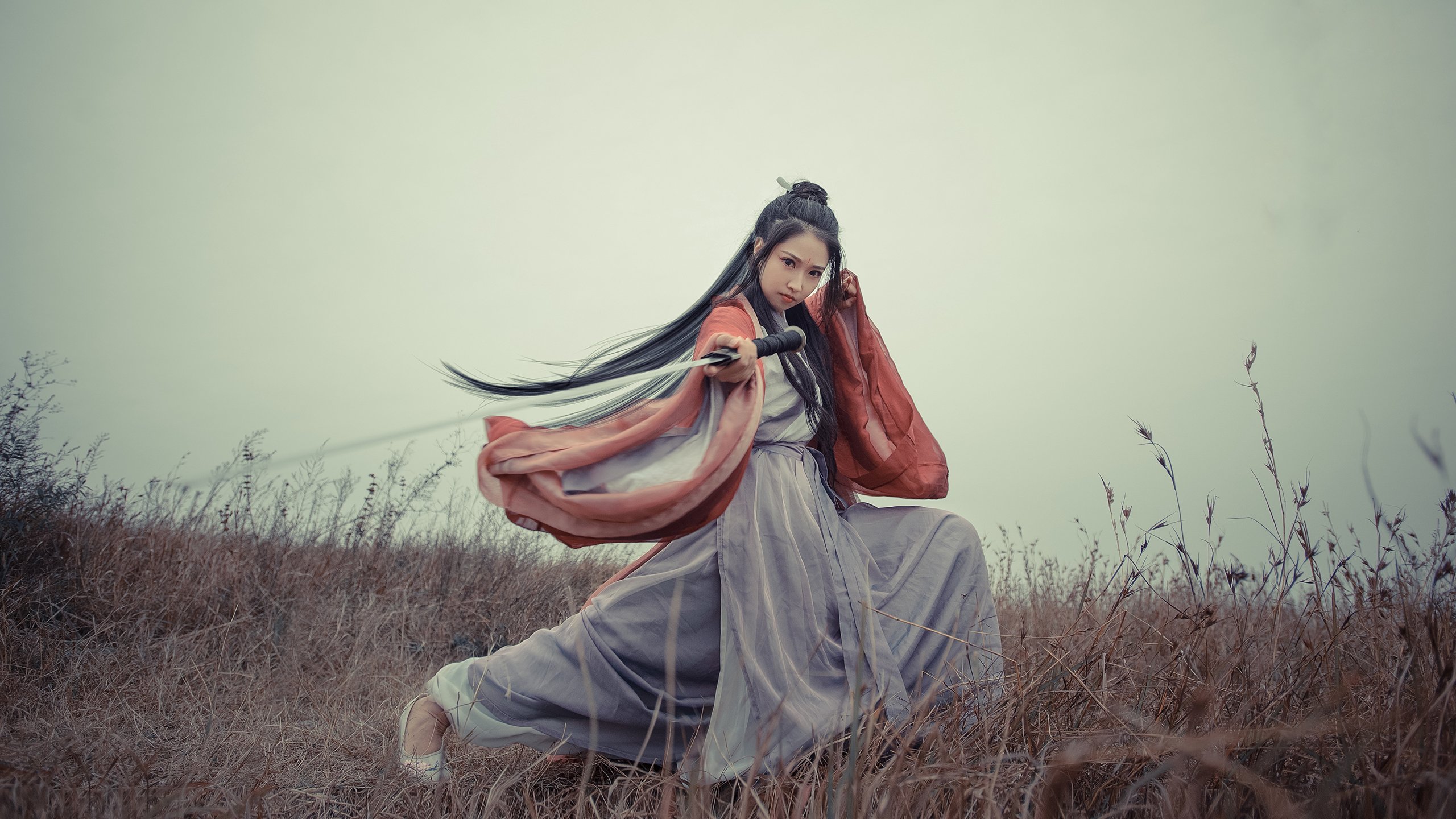 双城记,卡马文加打破质疑,J罗率哥伦比亚攻克葡萄牙